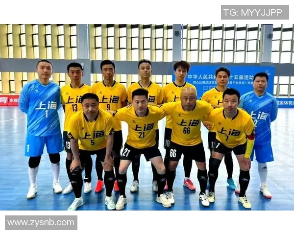 上海足球队在足球战术排行榜中荣登第八名展现强大实力与潜力 上海足球队在足球战术排行榜中荣登第八名展现强大实力与潜力