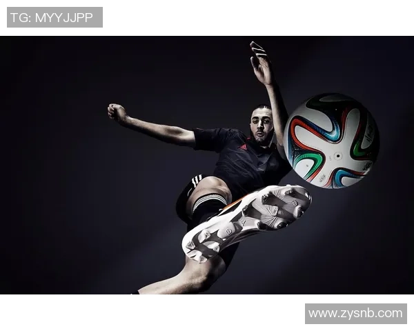 足球明星壁纸与球衣设计的完美结合让你感受足球魅力的独特体验