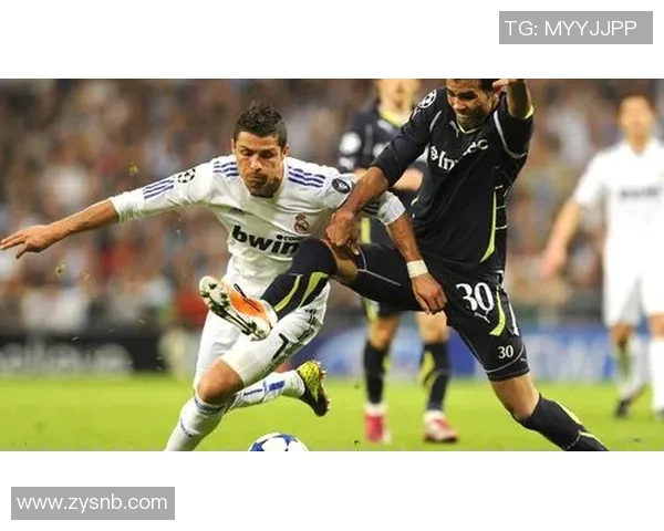 足球明星女星礼服风采大赏时尚魅力尽显的精彩瞬间合集 足球明星女星礼服风采大赏时尚魅力尽显的精彩瞬间合集